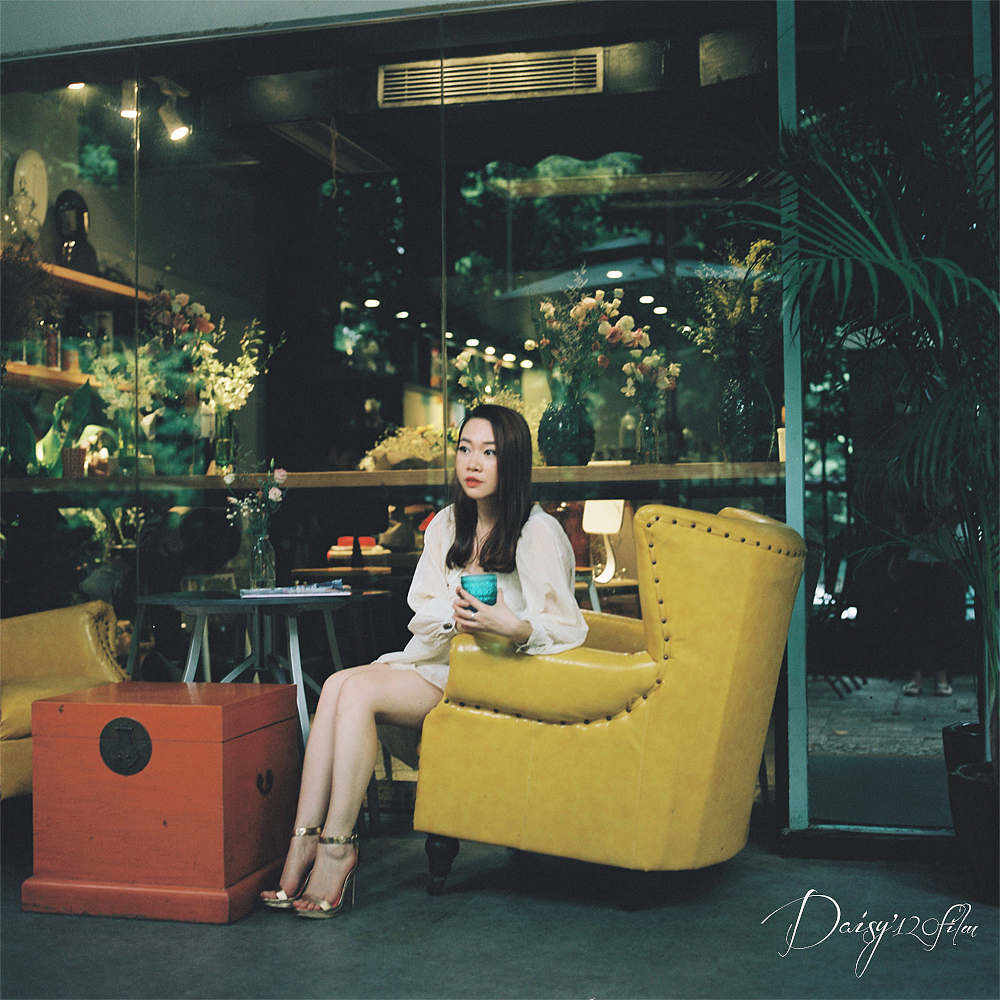 《做回自己》--120菲林（图ZNTg1OTg3OTY=） - 人像摄影 - 站酷设计师daisy希希原创素材 - 站酷ZCOOL