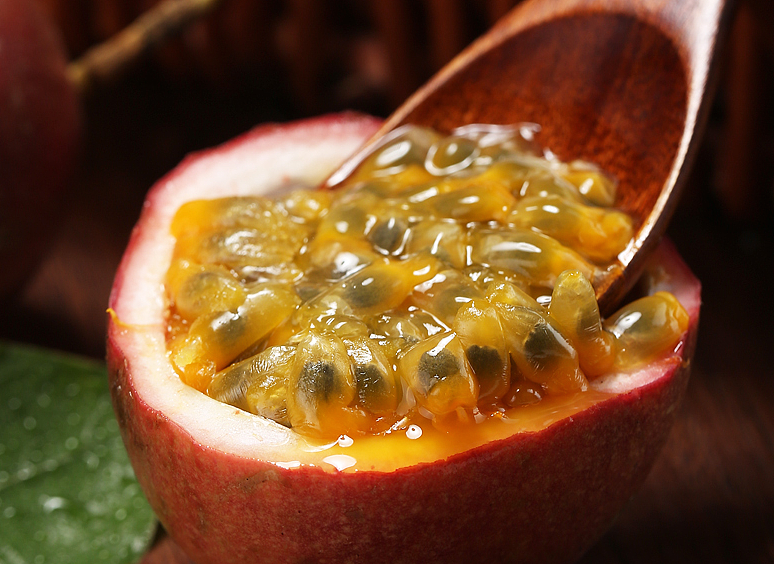 新鲜现摘现发特级鸡蛋果西番莲水果