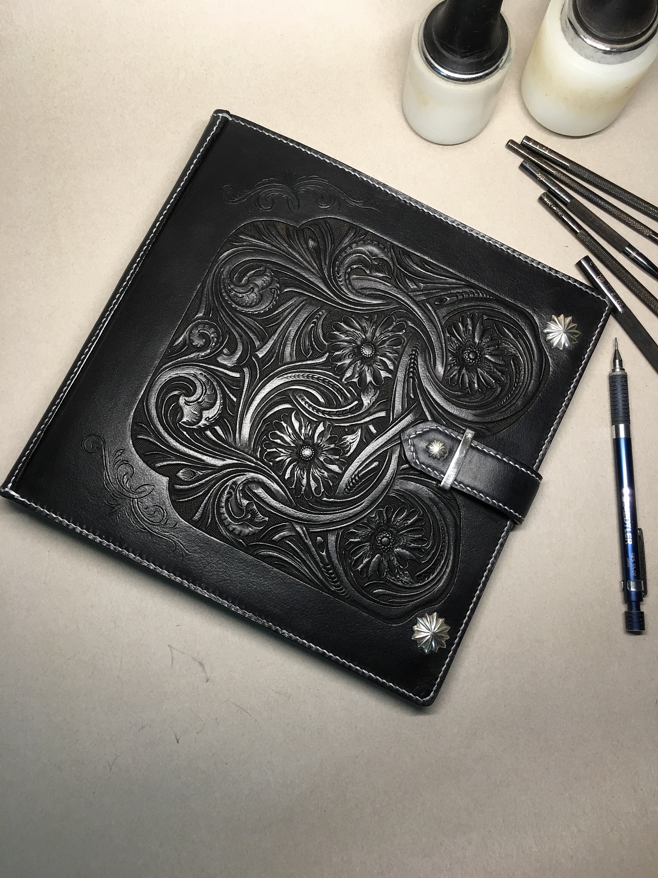 手工皮雕笔记本手帐本(定制请私聊)