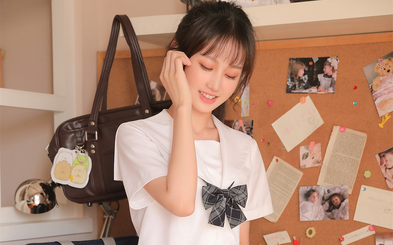 分享一组JK甜美美女