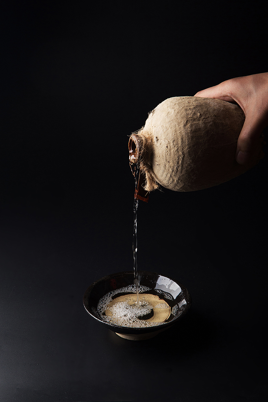 白酒摄影 贵州茅台酒 场景图（图ZNzczMDYyOTI=） - 产品摄影 - 站酷设计师唯艺创索视觉策划原创素材 - 站酷ZCOOL