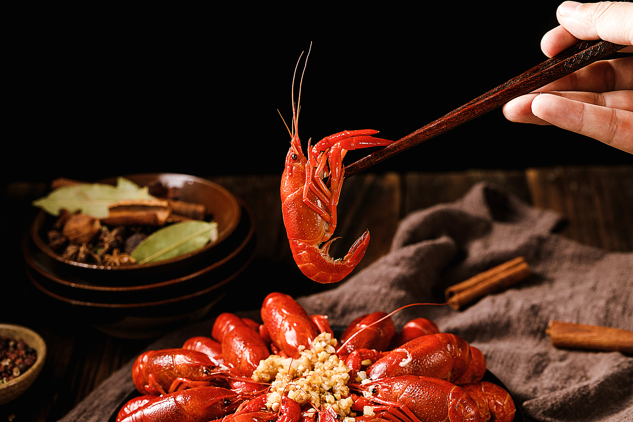 蒜蓉小龙虾（图ZMjA3ODY2NDIw） - 产品摄影 - 站酷设计师烟台美食摄影师酋原创素材 - 站酷ZCOOL