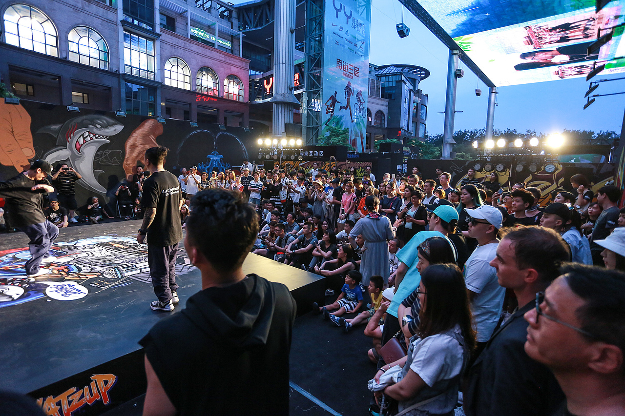 AirJordan · 400ml · iAcro-打造球鞋主题改装车