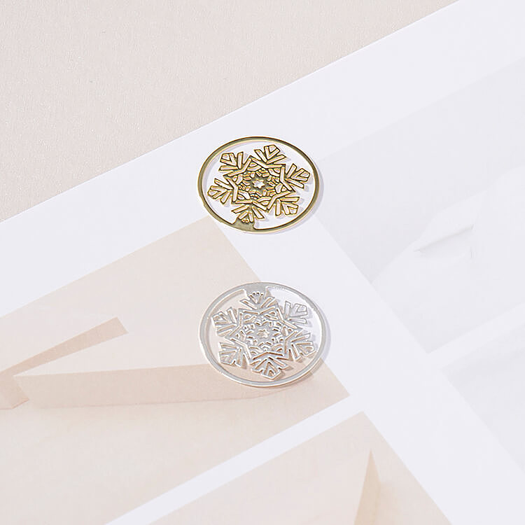 手心里雪花书签