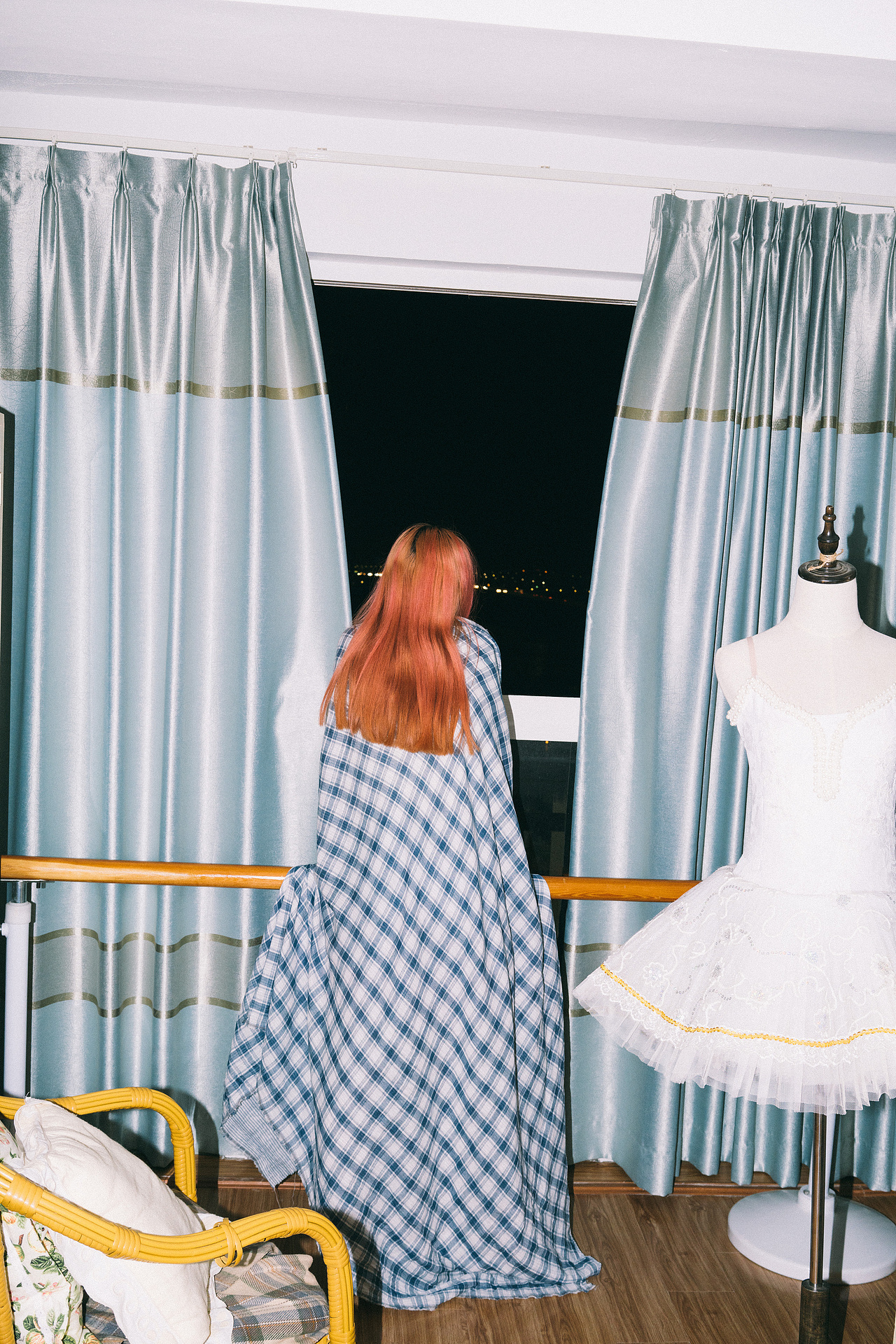 “周末在家当废物的感觉真的好幸福啊啊啊啊啊”