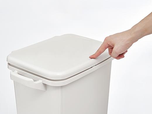 双层分类垃圾桶