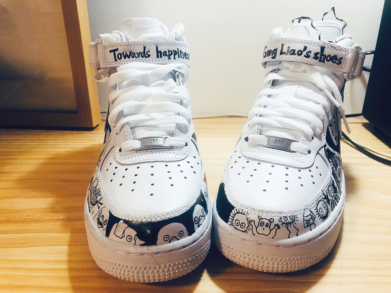 耐克空军一号手绘千与千寻涂鸦