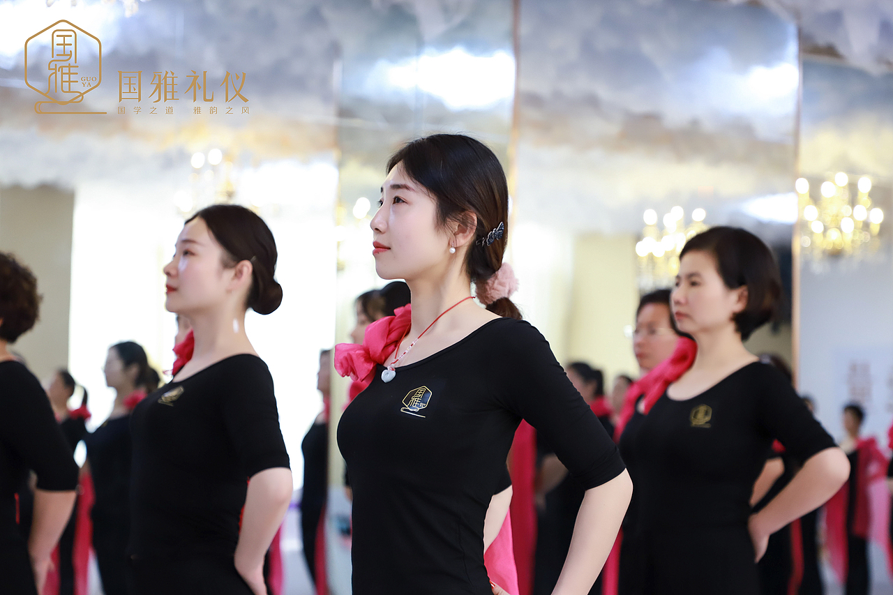国雅礼仪27号+企业培训（图ZMjQyMzg2OTQ4） - 人像摄影 - 站酷设计师国雅礼仪原创素材 - 站酷ZCOOL