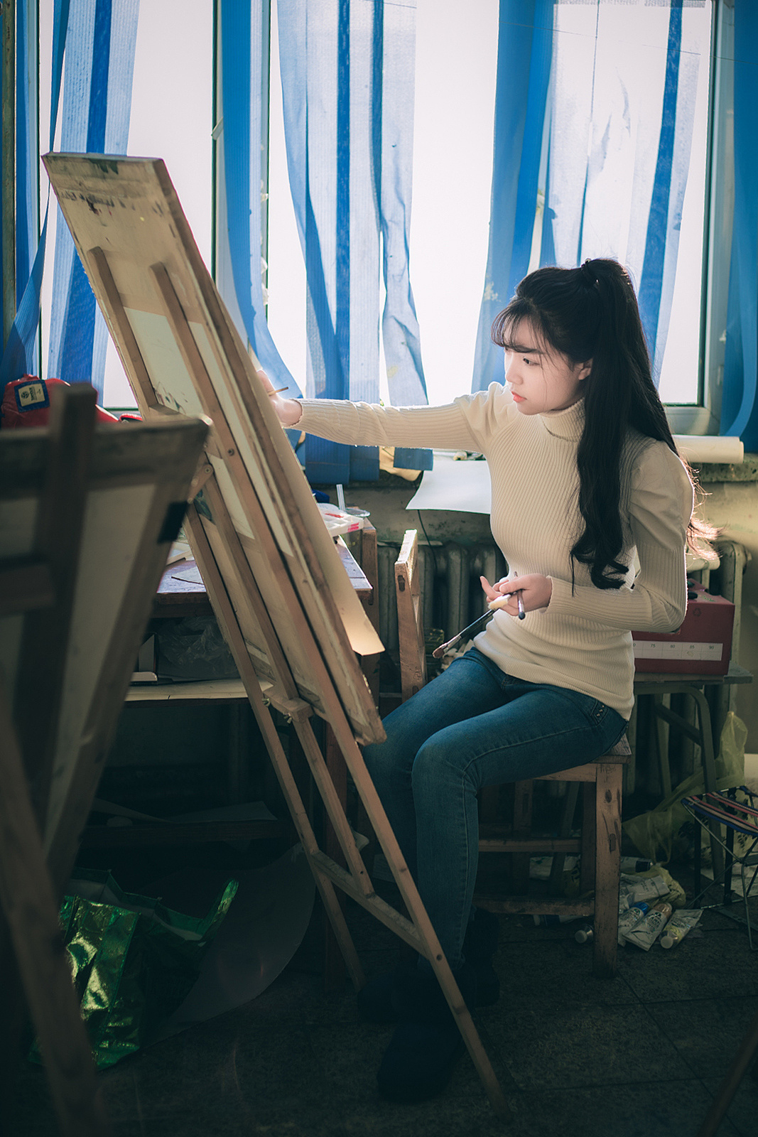 残破的画室|摄影|人像|银色键盘 - 原创作品 - 站酷 (zcool)