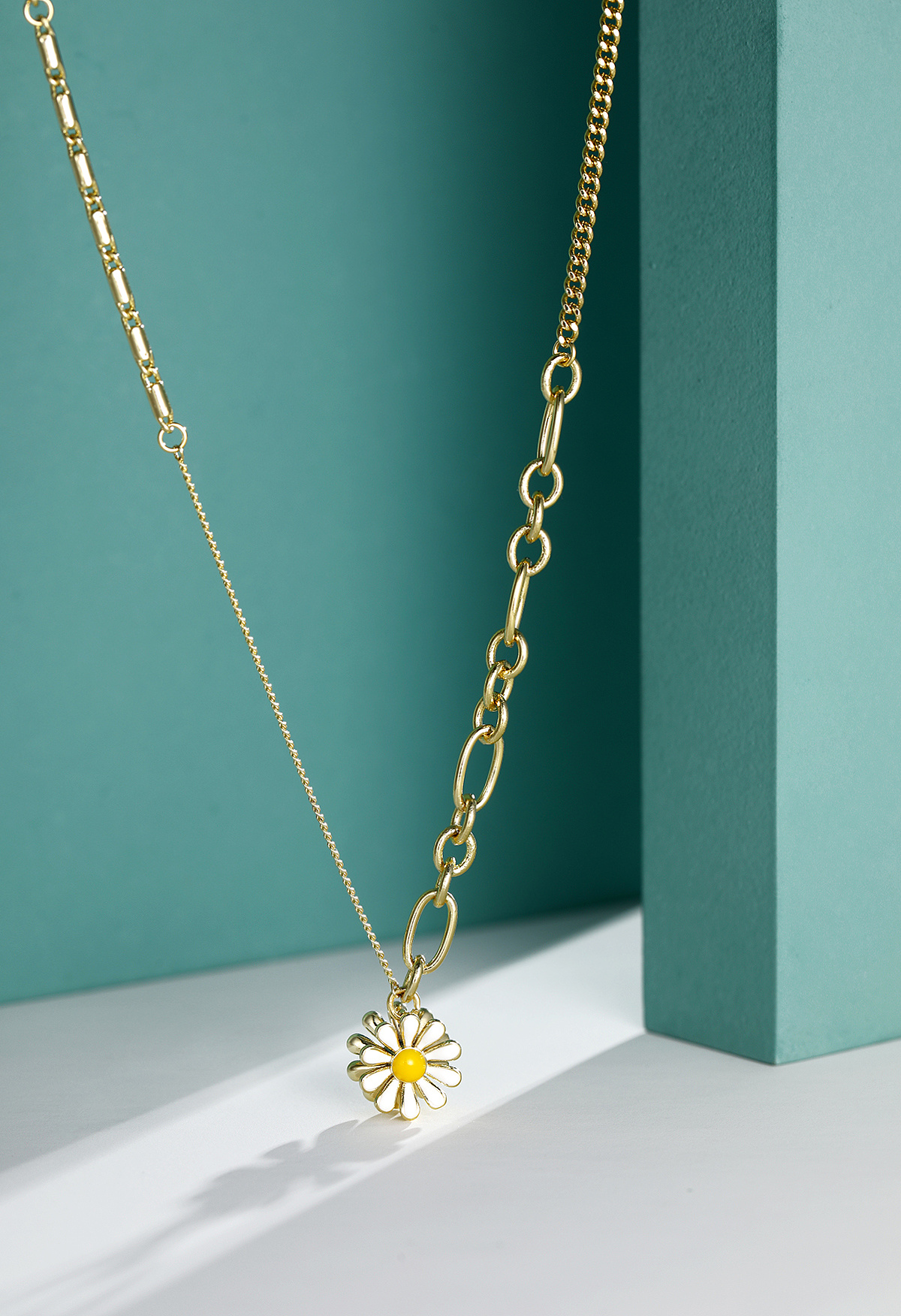 小清新花朵小雏菊项链首饰拍摄场景图哪个背景好