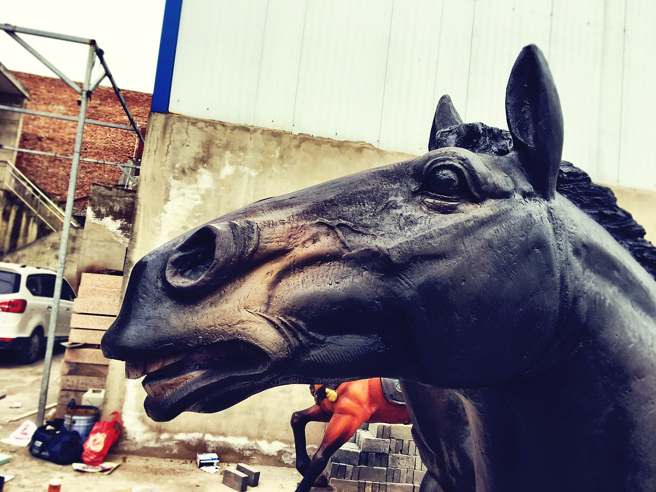 渭南军事博物馆战马玻璃钢雕塑制作