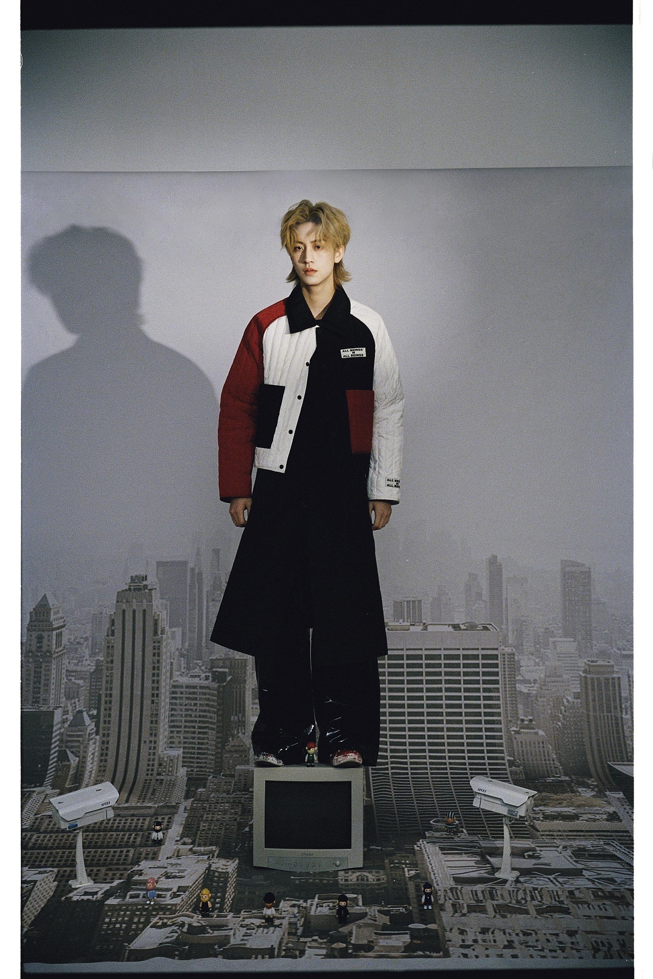 《AIOT》内页刊拍摄（图ZMjkxNDQ4Mjg4） - 人像摄影 - 站酷设计师NOSeriousOffice原创素材 - 站酷ZCOOL