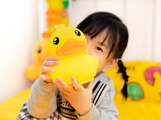 品牌案例丨B.Duck 小黄鸭 硅胶拍拍小夜灯