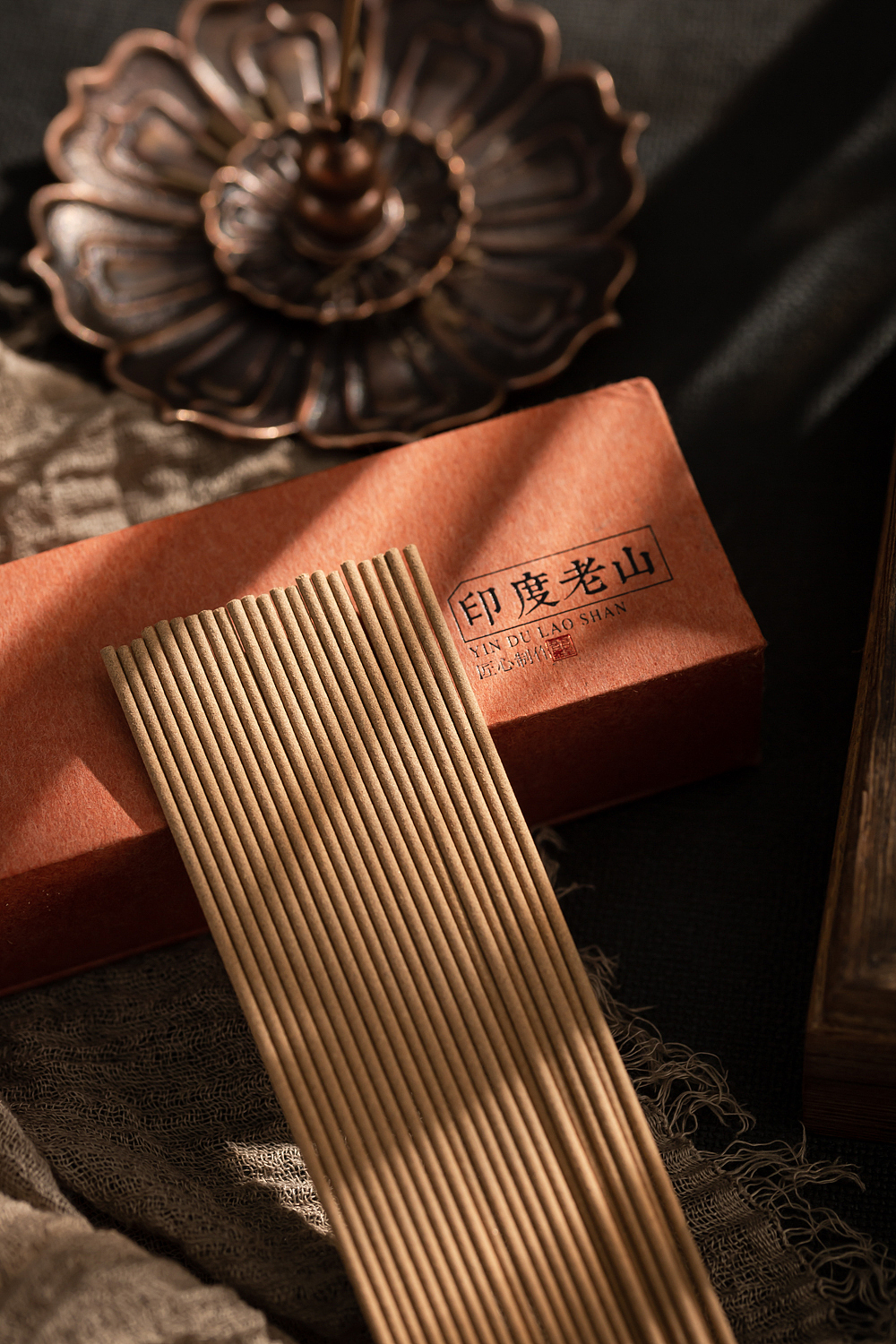 檀香松香香薰古风香器香炉主图拍摄（图ZMjk1NjMxMzky） - 产品摄影 - 站酷设计师芷君视觉原创素材 - 站酷ZCOOL
