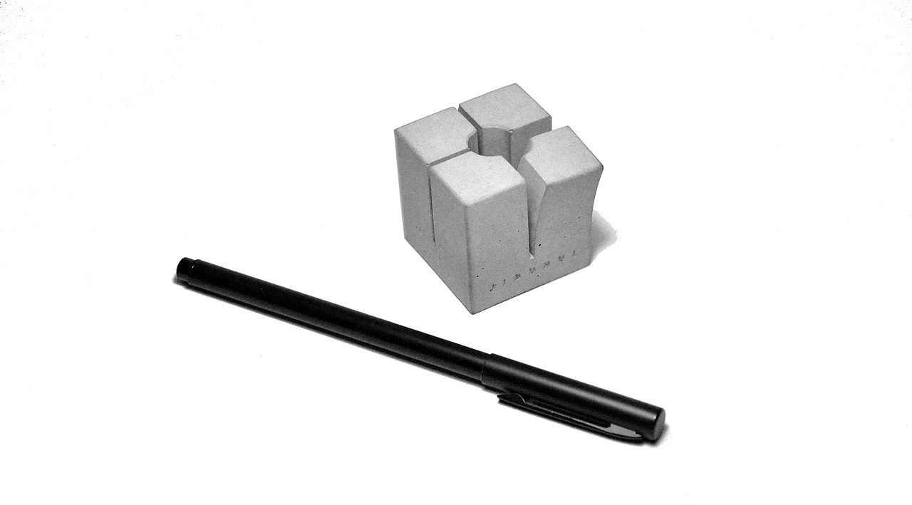 几度灰/【意外】混凝土笔架（图ZNjg2NDQ2NzI=） - 生活用品 - 站酷设计师JIDUHUI原创素材 - 站酷ZCOOL