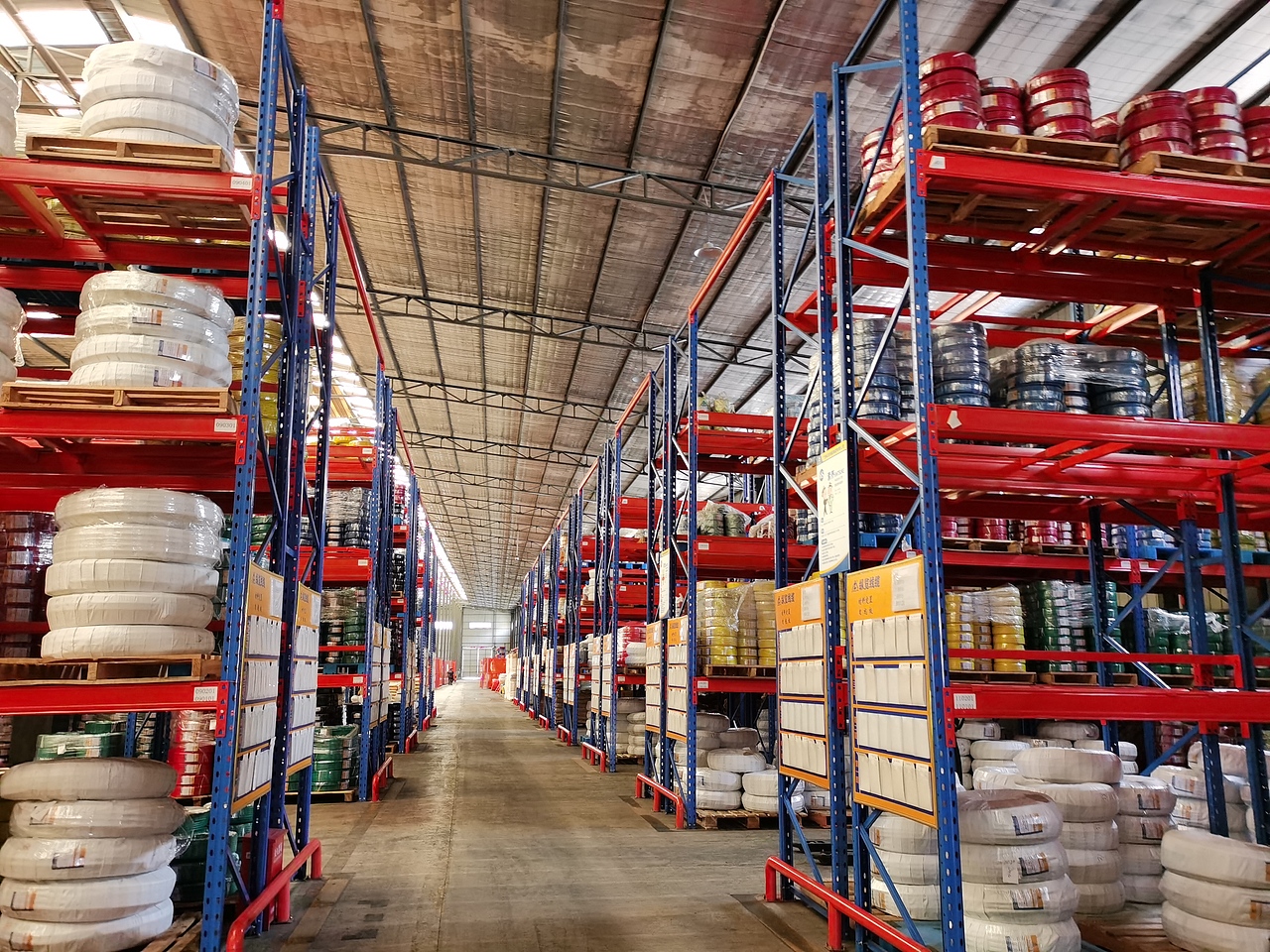 廣西縱覽線(xiàn)纜集團(tuán)車(chē)間部分展示（圖ZMjIwNzIzNzEy） - 其他工業(yè)/產(chǎn)品 - 站酷設(shè)計(jì)師懶小懶886原創(chuàng)素材 - 站酷ZCOOL