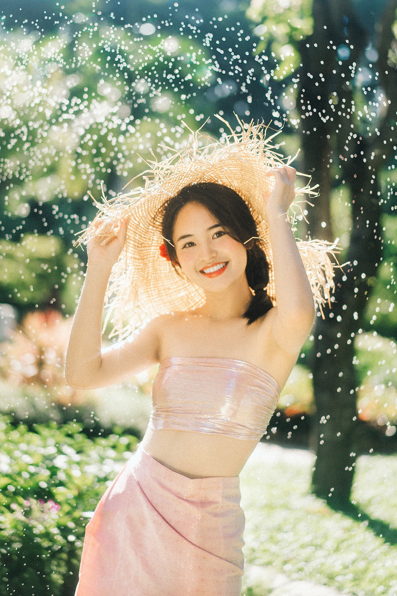 傣族發(fā)光少女（圖ZMjcwNzIwOTgw） - 人像攝影 - 站酷設(shè)計師拍照的嘎嘎鴨原創(chuàng)素材 - 站酷ZCOOL