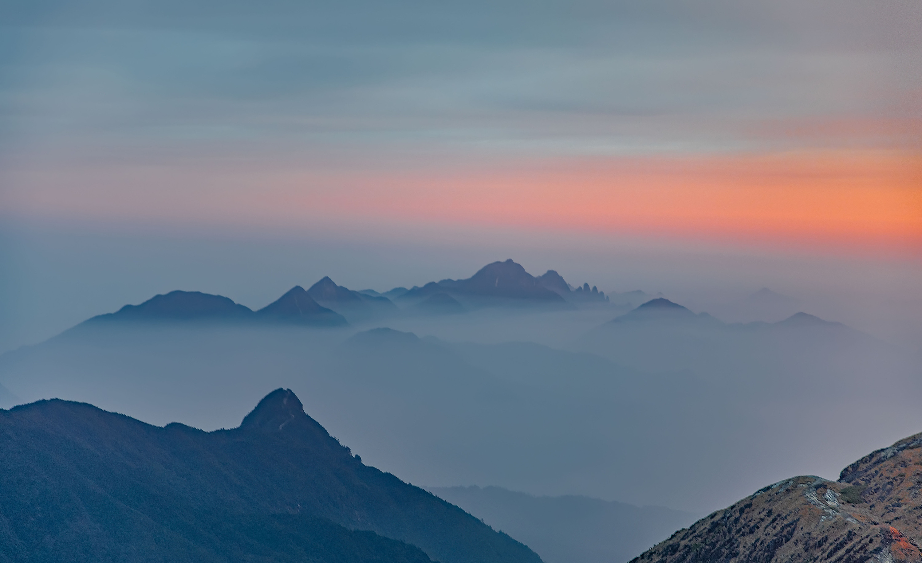 罗霄山脉齐云山_01