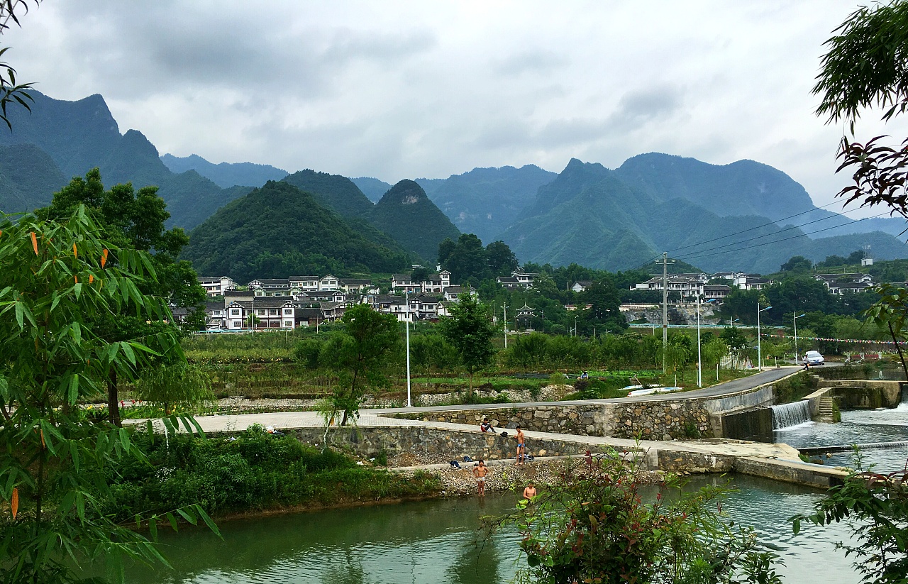 桃花江泮偏岩溏