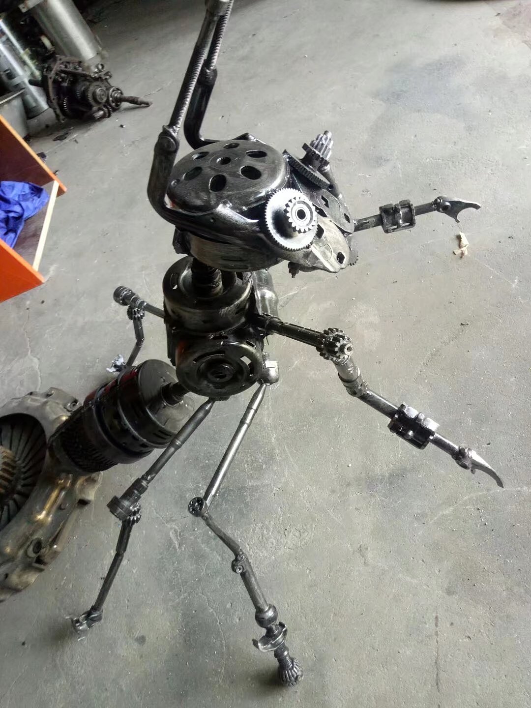 蚂蚁2 铁艺雕塑重金属朋克风