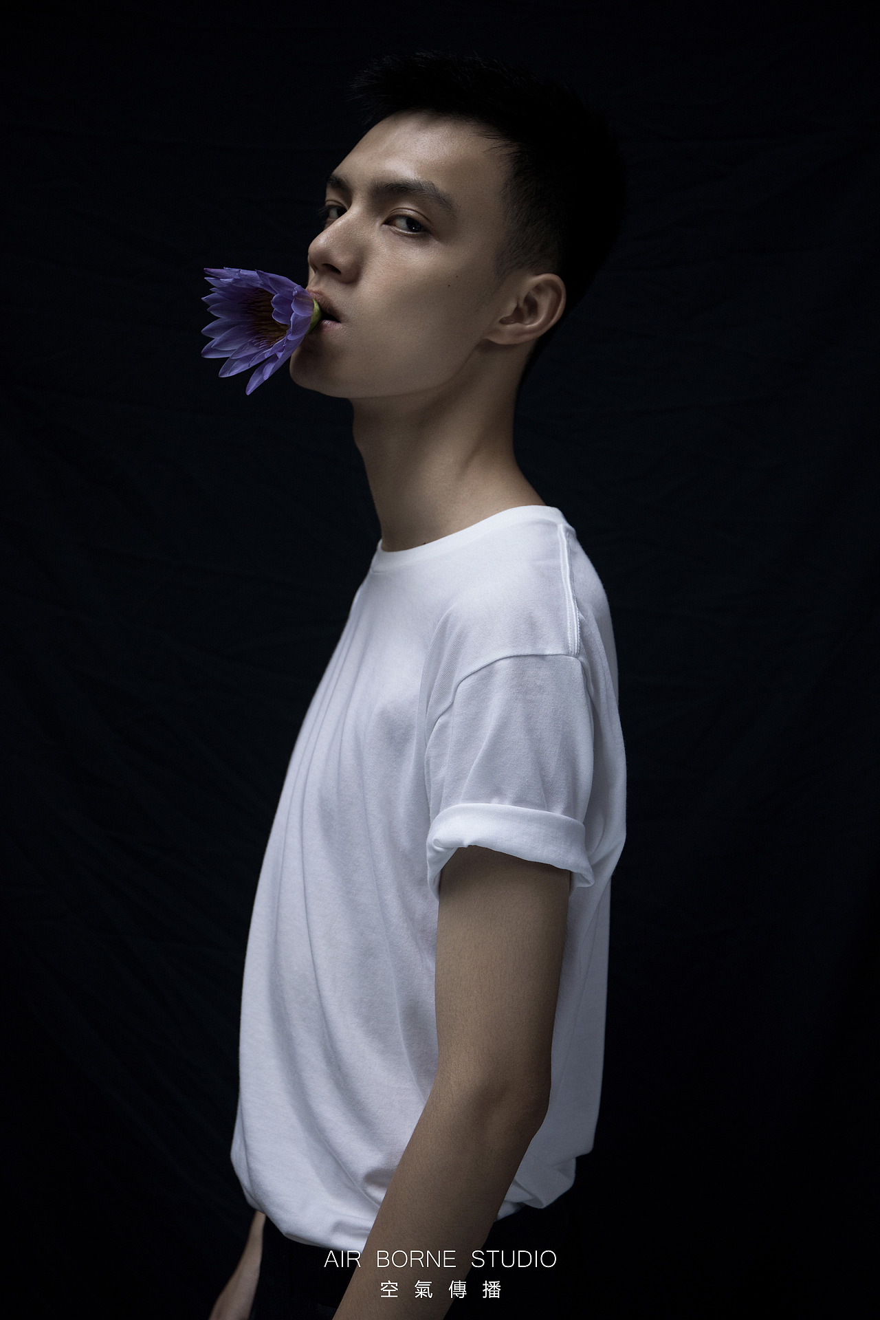 one | 《陷》（圖ZMTU4NDYzNzg0） - 時(shí)尚/藝術(shù)攝影 - 站酷設(shè)計(jì)師漢堡良原創(chuàng)素材 - 站酷ZCOOL