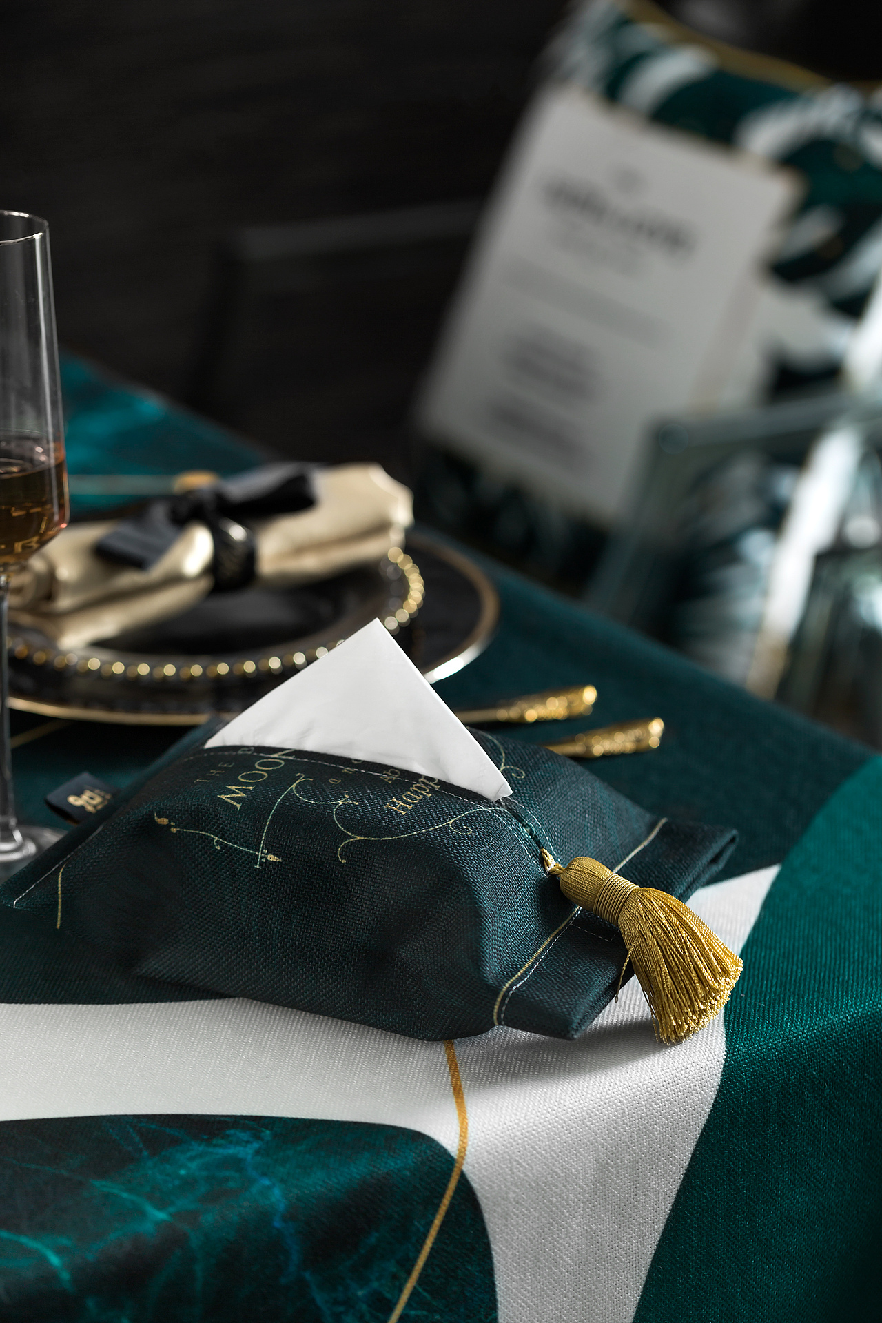 混纺纸巾盒拍摄（图ZMjEyNDU3MDUy） - 产品摄影 - 站酷设计师一土月鸟原创素材 - 站酷ZCOOL