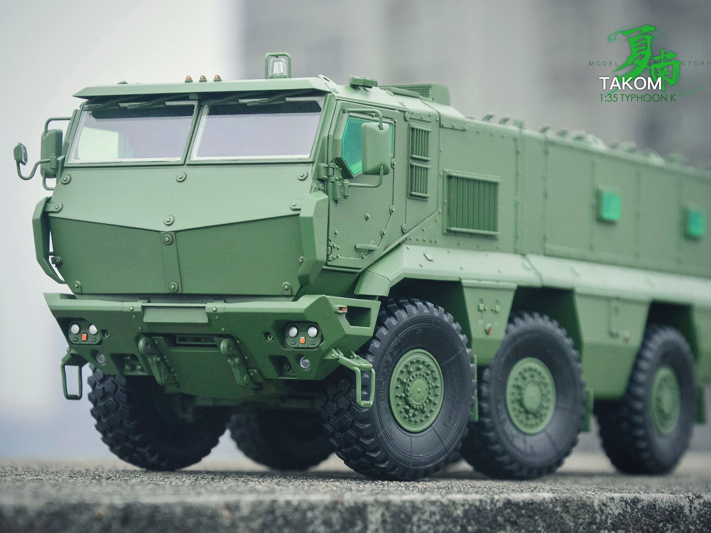 三花(2082)-1/35俄罗斯 台风-K 轮式装甲运兵车