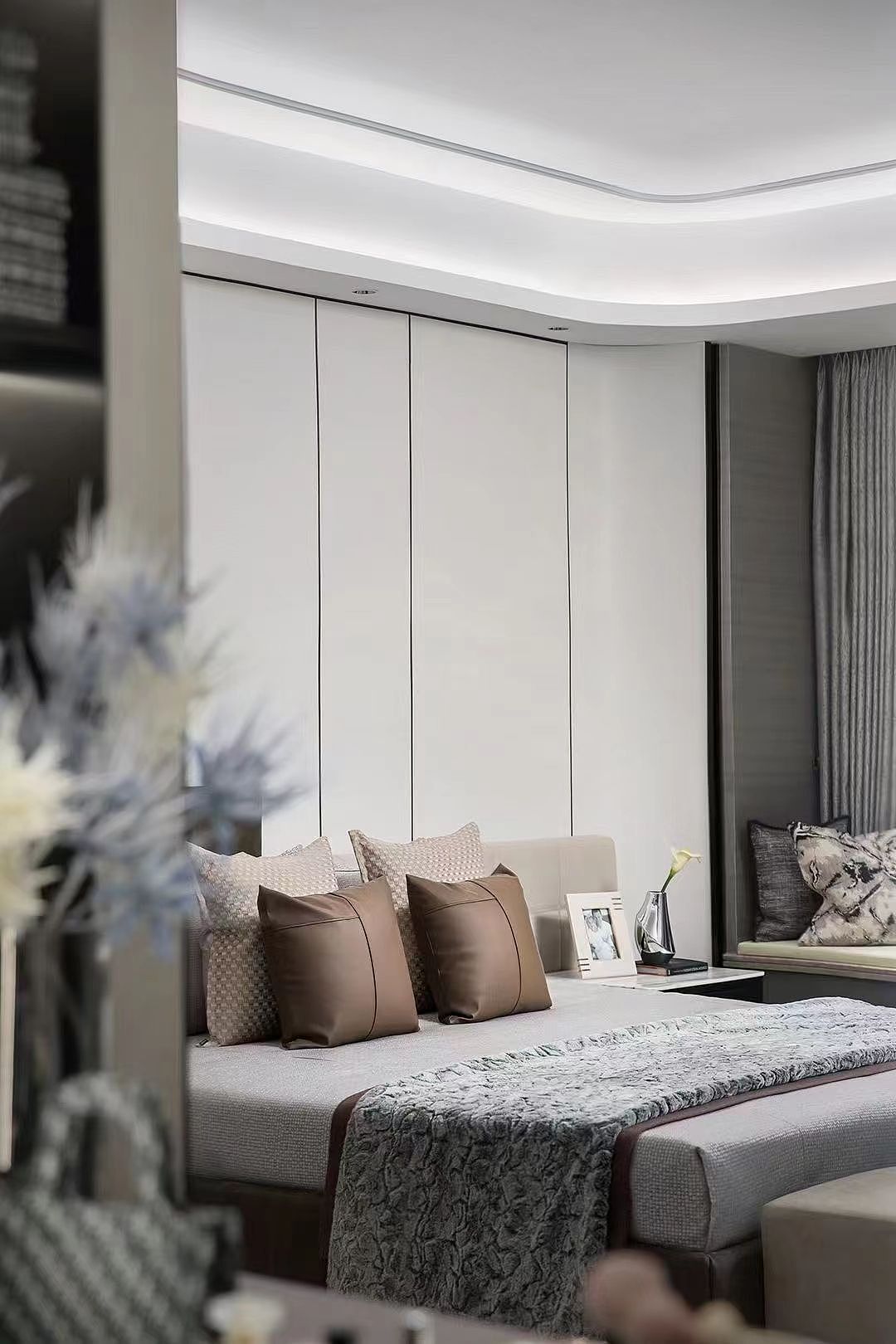 300平米大平层轻奢风格装修设计案例|龙发装饰大罗