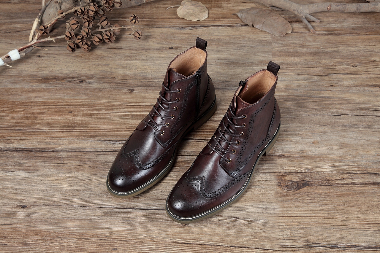 网拍男鞋英伦工装靴拍摄马丁靴拍照淘宝拼多多摄影鞋子