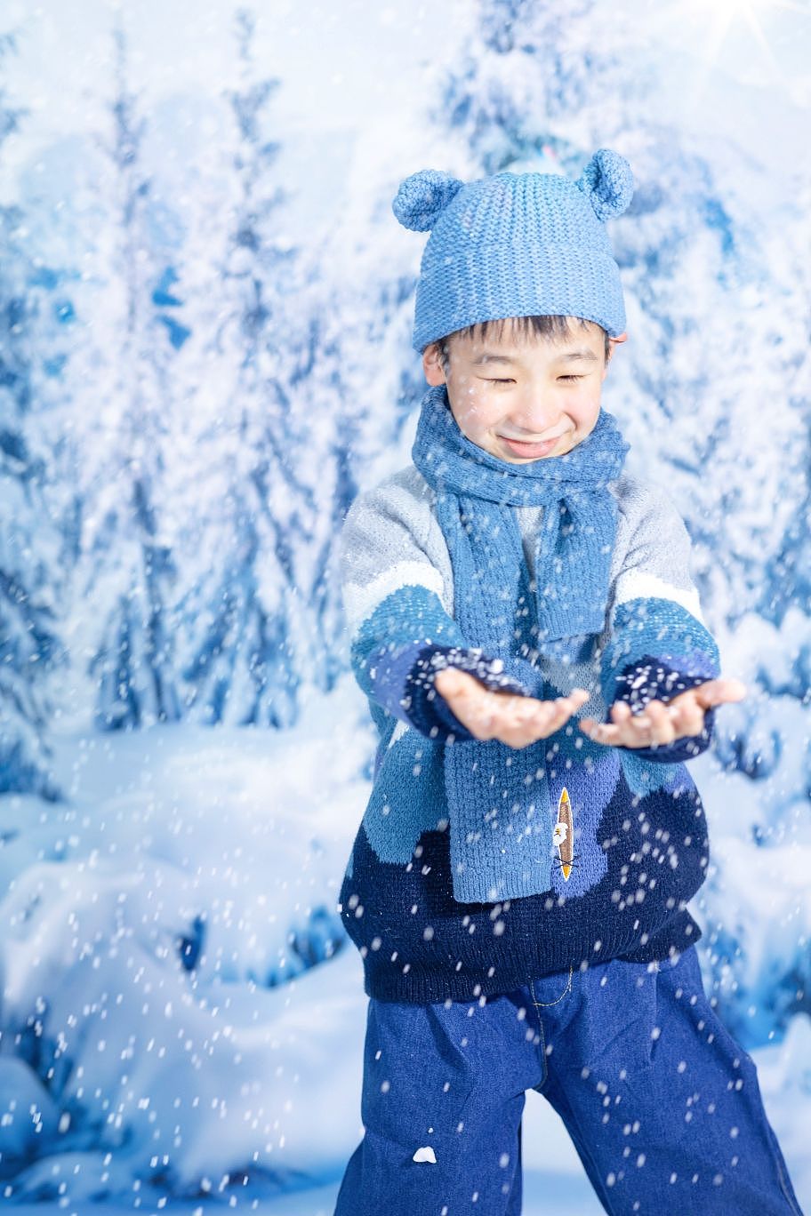 在雪地里肆意撒欢吧（图ZMzMwNjU1ODY0） - 人像摄影 - 站酷设计师一颗小崩豆儿原创素材 - 站酷ZCOOL