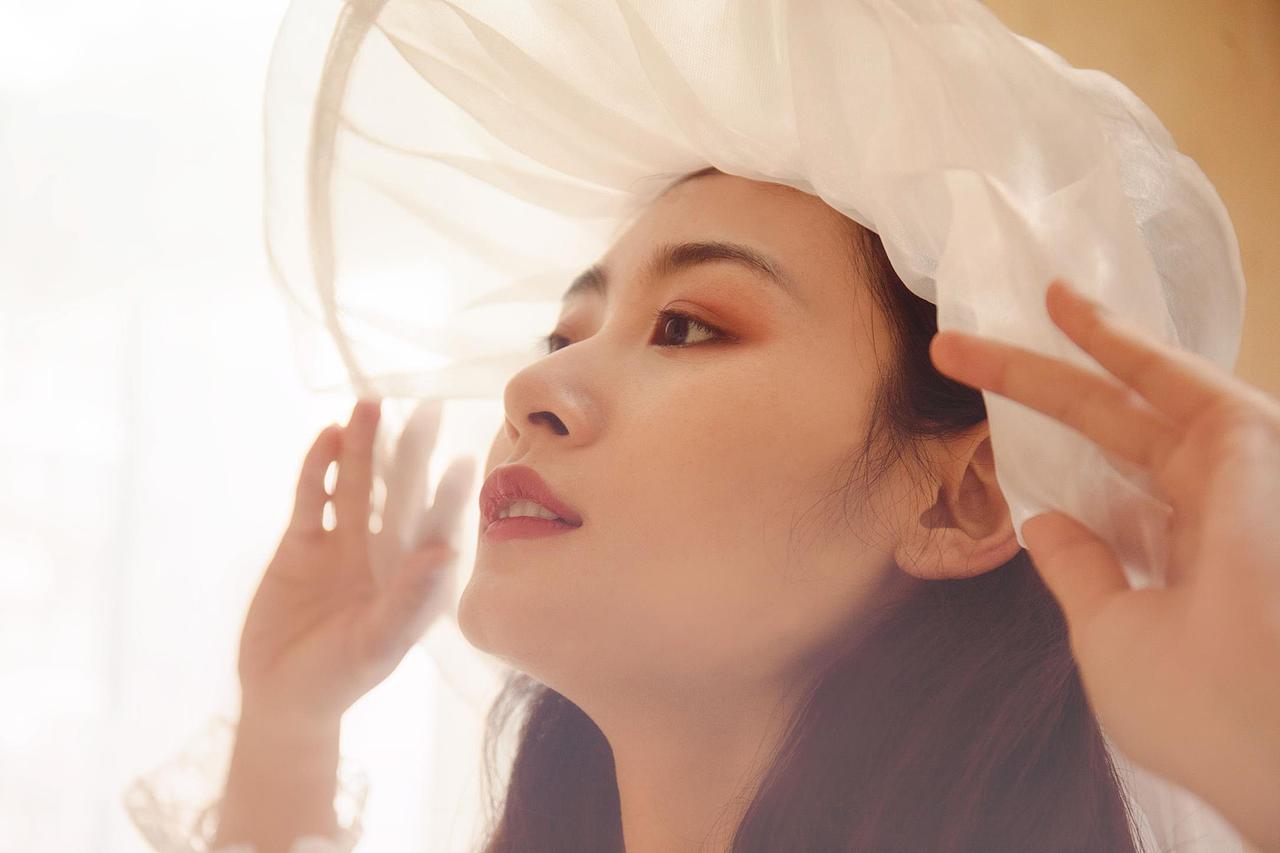 她（图ZMTU0MjM0OTQ4） - 人像摄影 - 站酷设计师是河马小姐吖原创素材 - 站酷ZCOOL