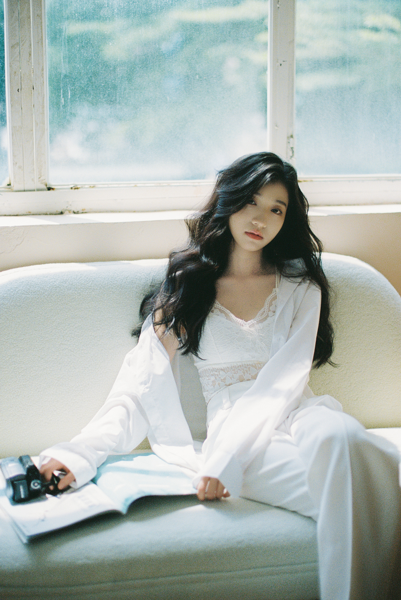 “请你,望向我的镜头深处”——赵丽思写真集