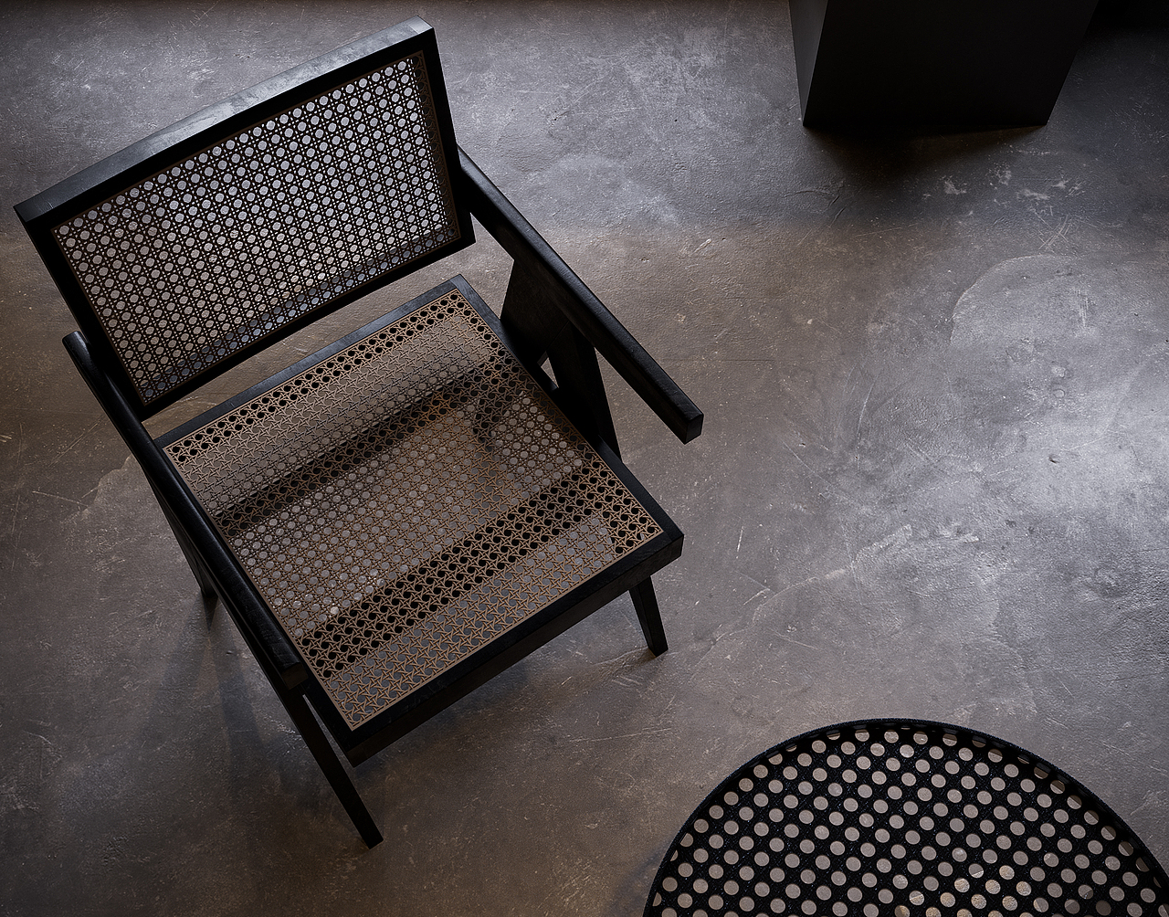 今天的砖依旧烫手,街对面咖啡店是我不敢奢求得温柔