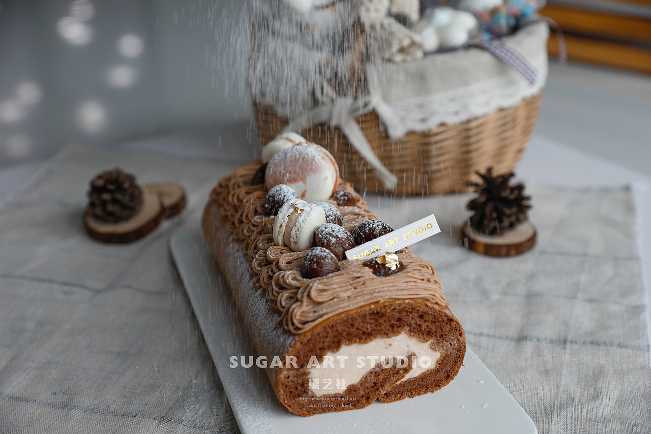 冬日限定美食-栗子蛋糕卷