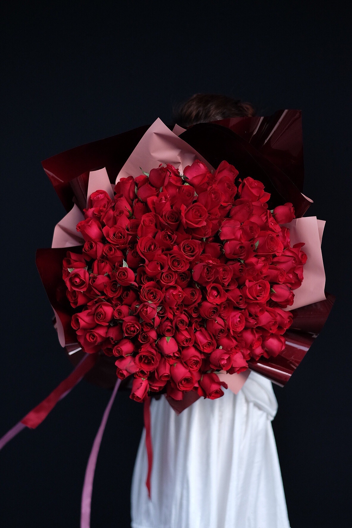 花束、红玫瑰花束、99朵红玫瑰花束|手工艺|其他手工|李诗丹妮儿_花艺 - 原创作品 - 站酷 (ZCOOL)