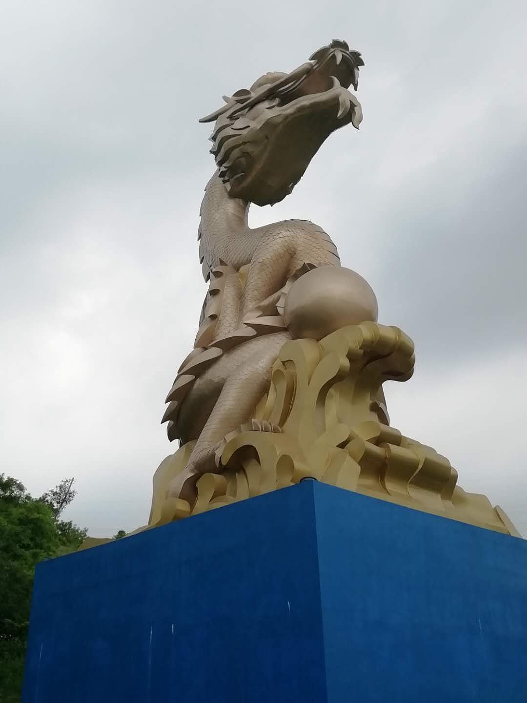 金龙吐水雕塑艺术赏析