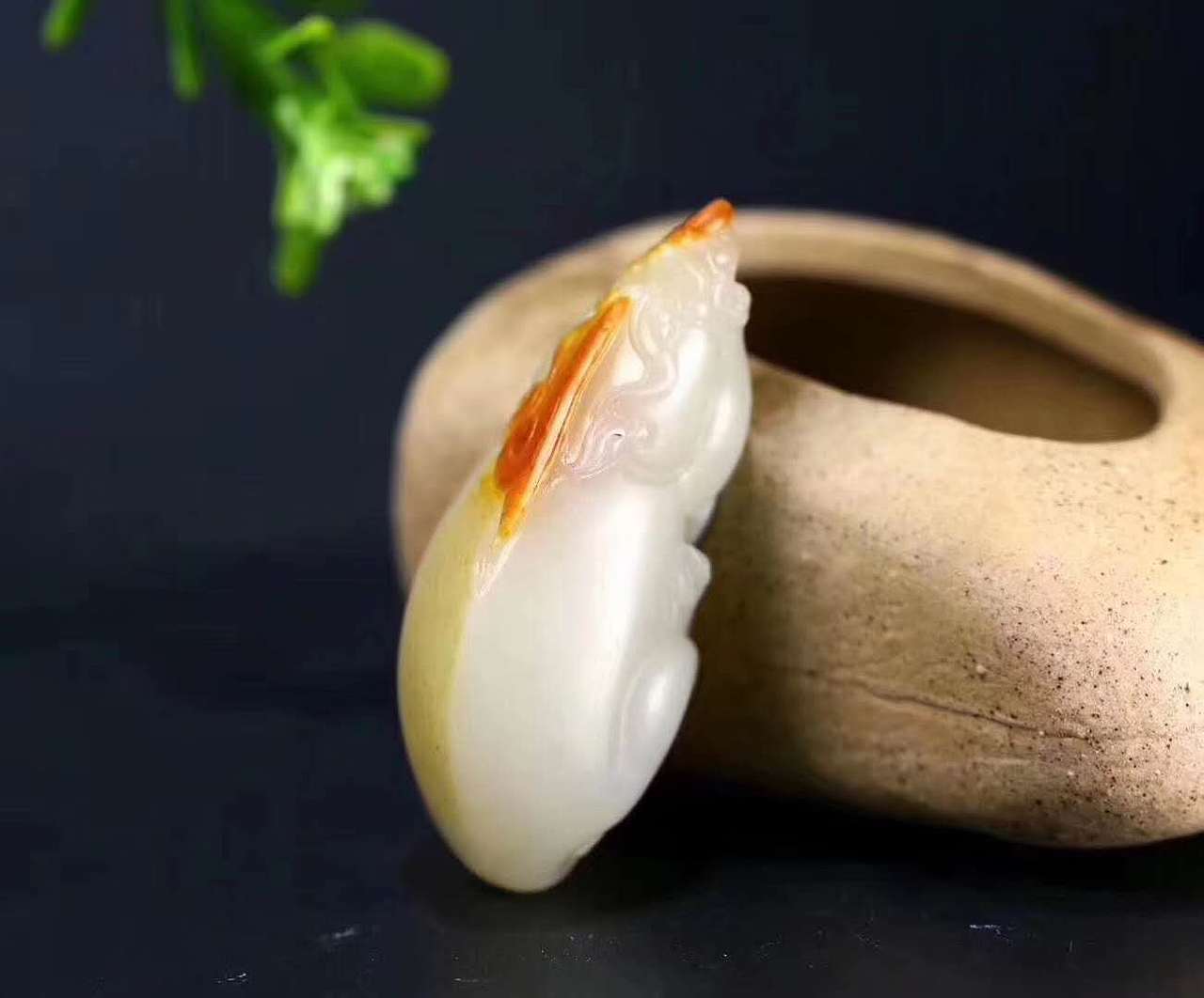 和田玉招财貔貅挂件——龙掌柜