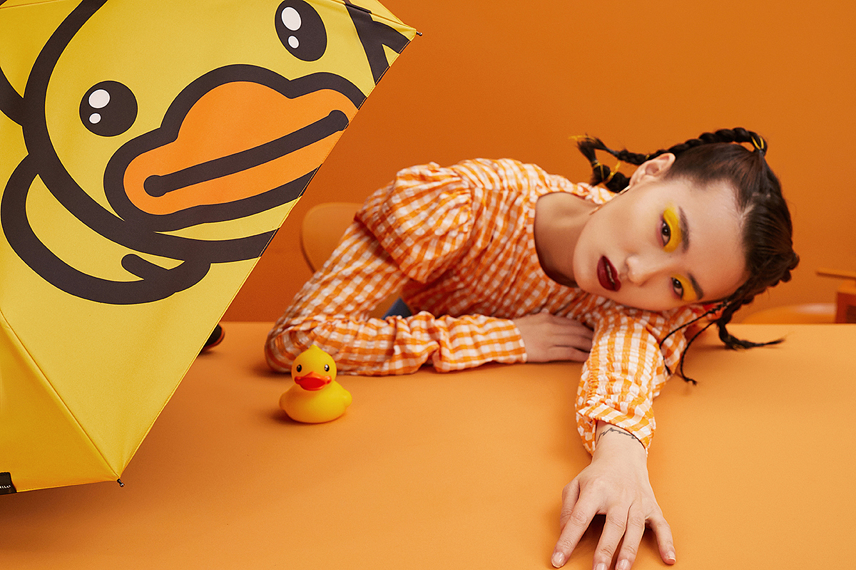 rumbrella日全时xB.Duck小黄鸭联名款防晒伞平面拍摄