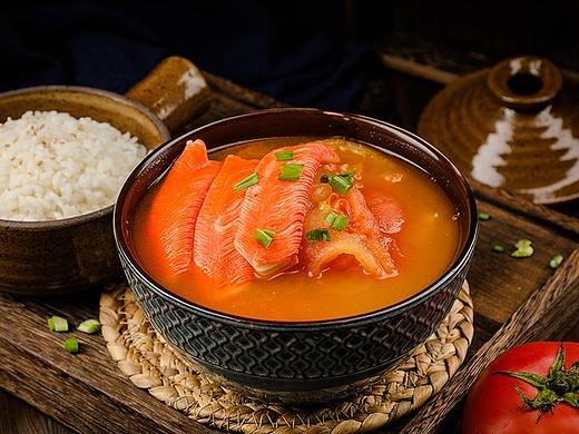 辣白菜炒饭炸鸡排烤肠红烧肉饭蟹柳西红柿汤肥牛金针菇