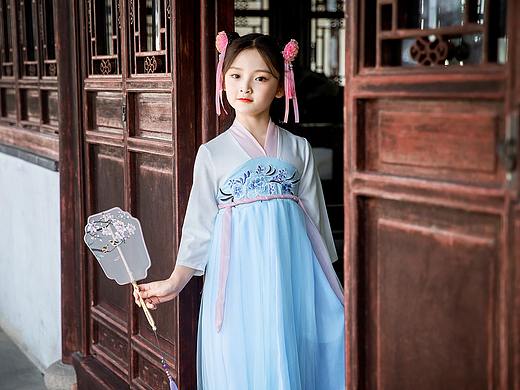 汉服小孩