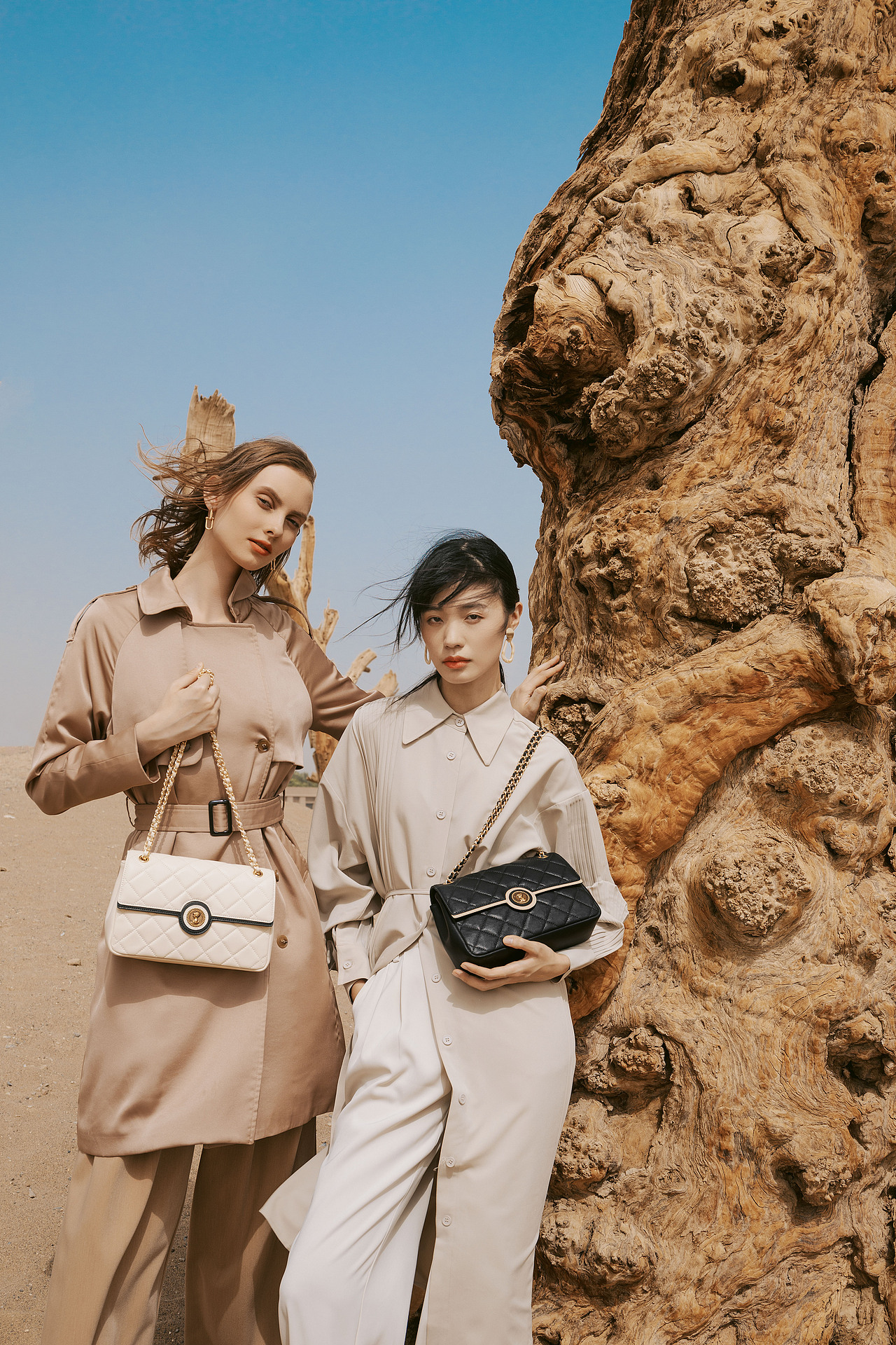 敦煌一组商业拍摄 包包 服装 等品牌