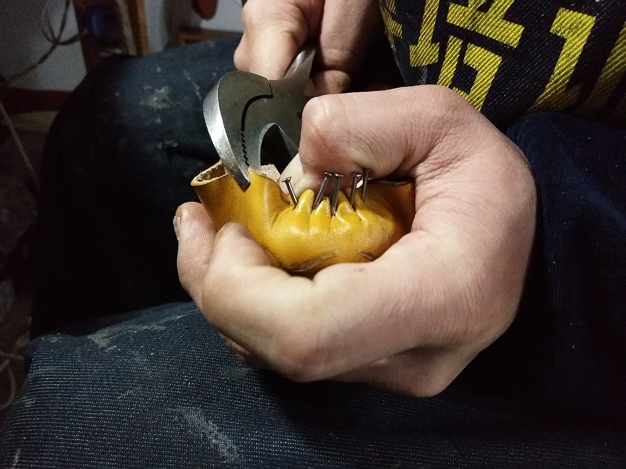 固特异手工鞋制作过程……