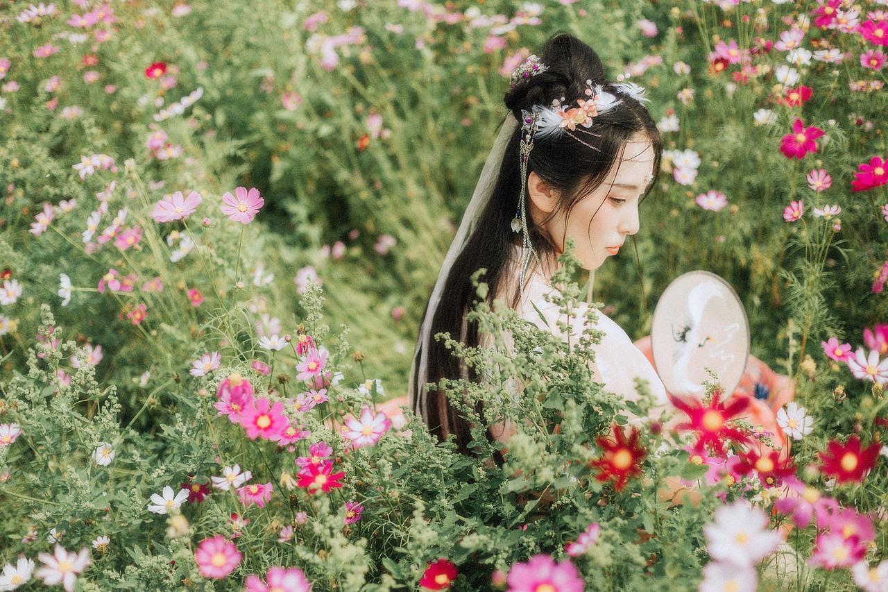 繁花孤影（图ZMjA1ODM1NTgw） - 人像摄影 - 站酷设计师若寒Rock原创素材 - 站酷ZCOOL