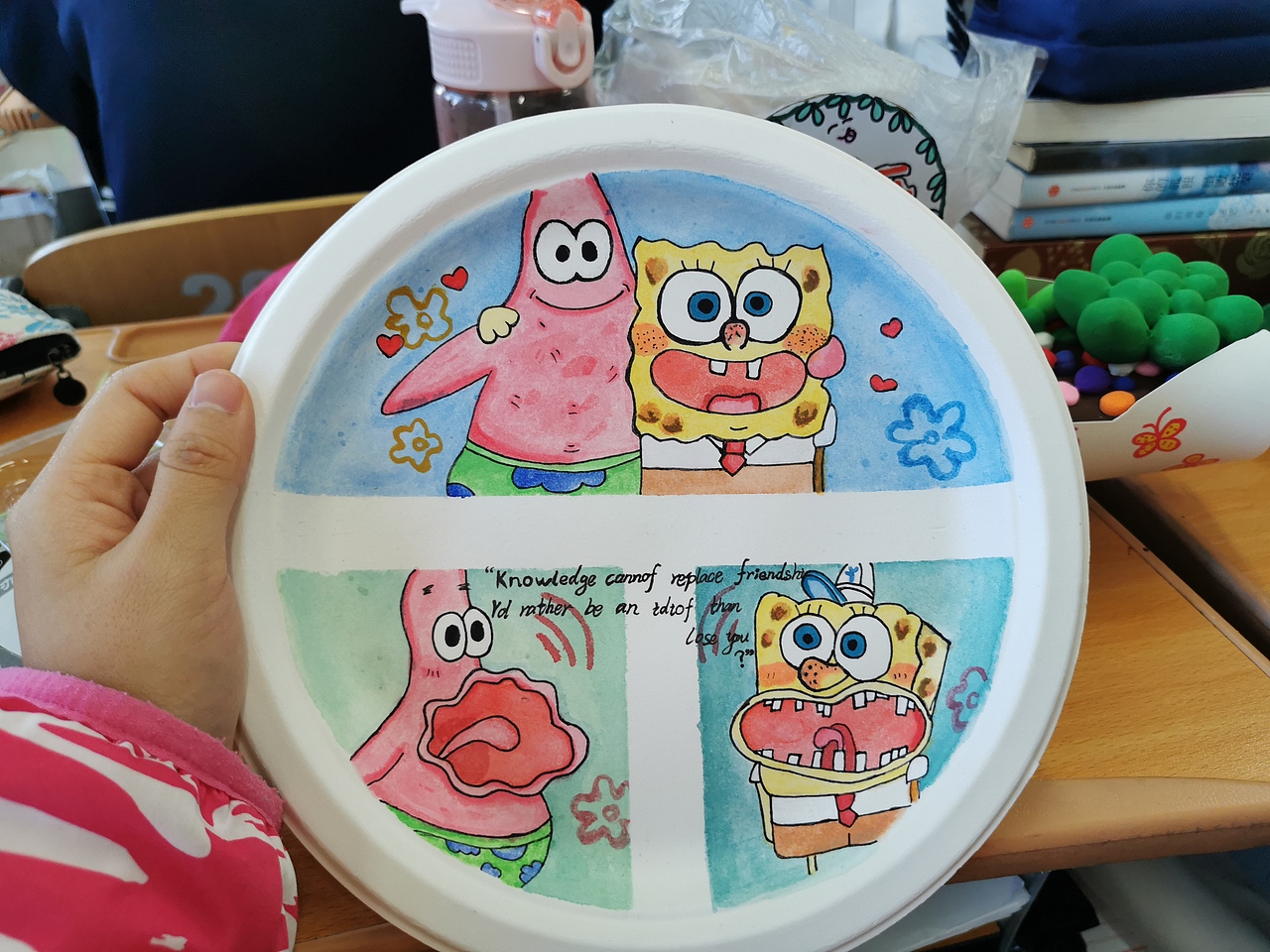 纸盘上画海绵宝宝图片