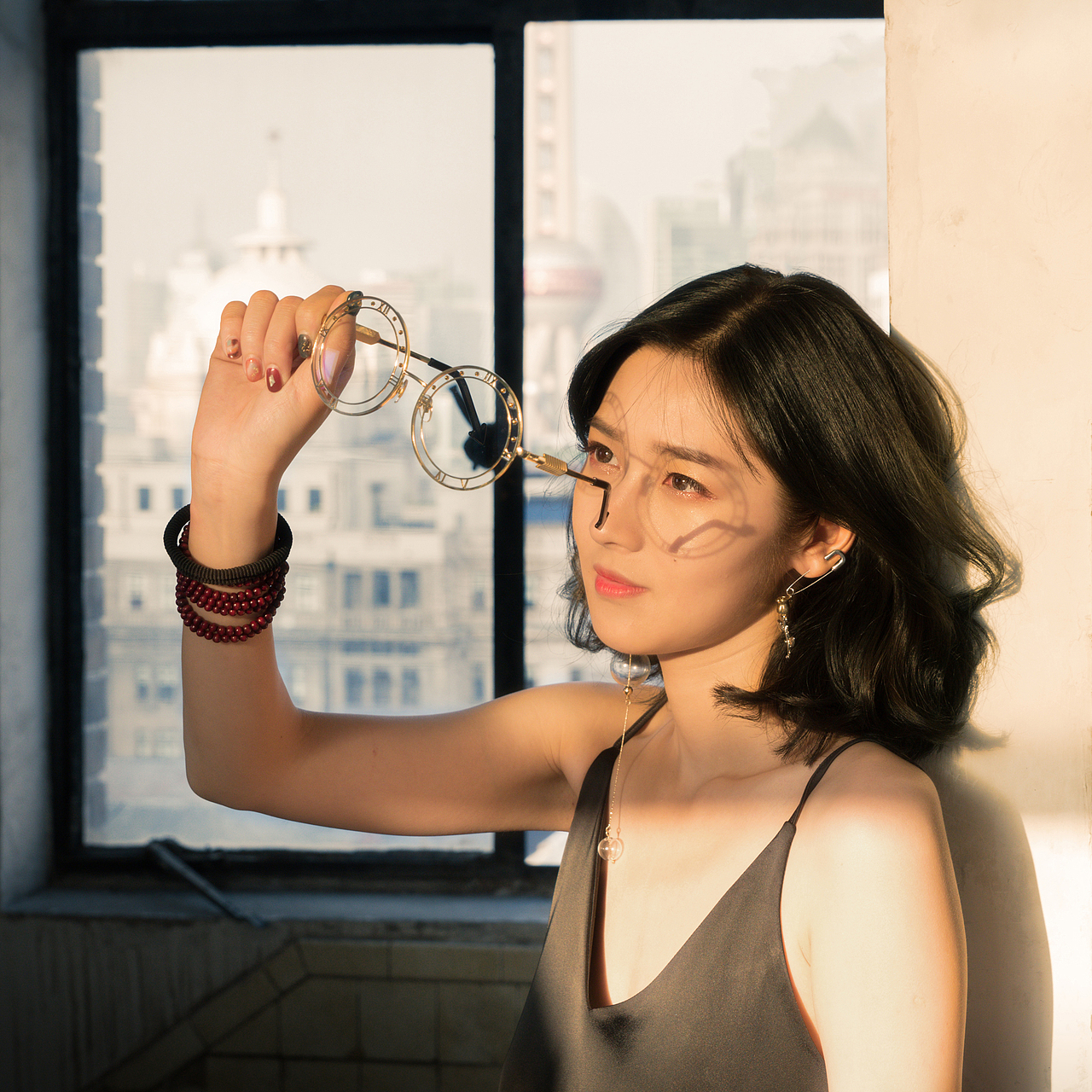 遇 楼（图ZMTU1ODIzODUy） - 人像摄影 - 站酷设计师荒山渡原创素材 - 站酷ZCOOL