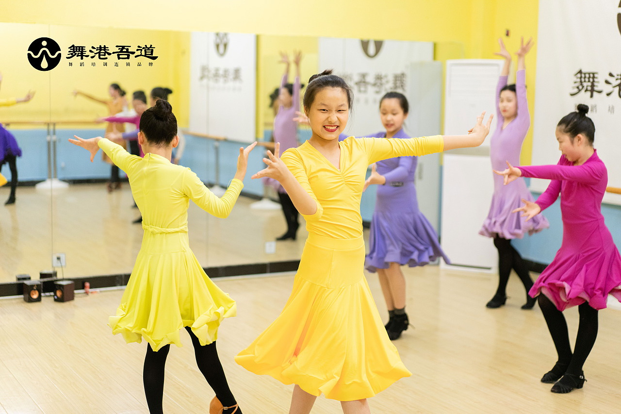 舞港吾道(连锁)舞蹈学校第一期学员课堂精彩照(4)