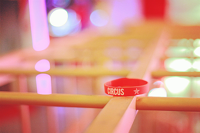 WONDERLAND CIRUCS 奇幻马戏团巡回派对（图ZMTI0OTAzMDg=） - 海报 - 站酷设计师Naniee原创素材 - 站酷ZCOOL