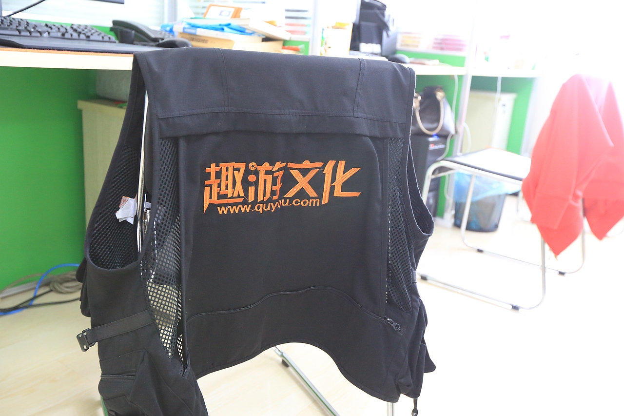 海报易拉宝平面物料