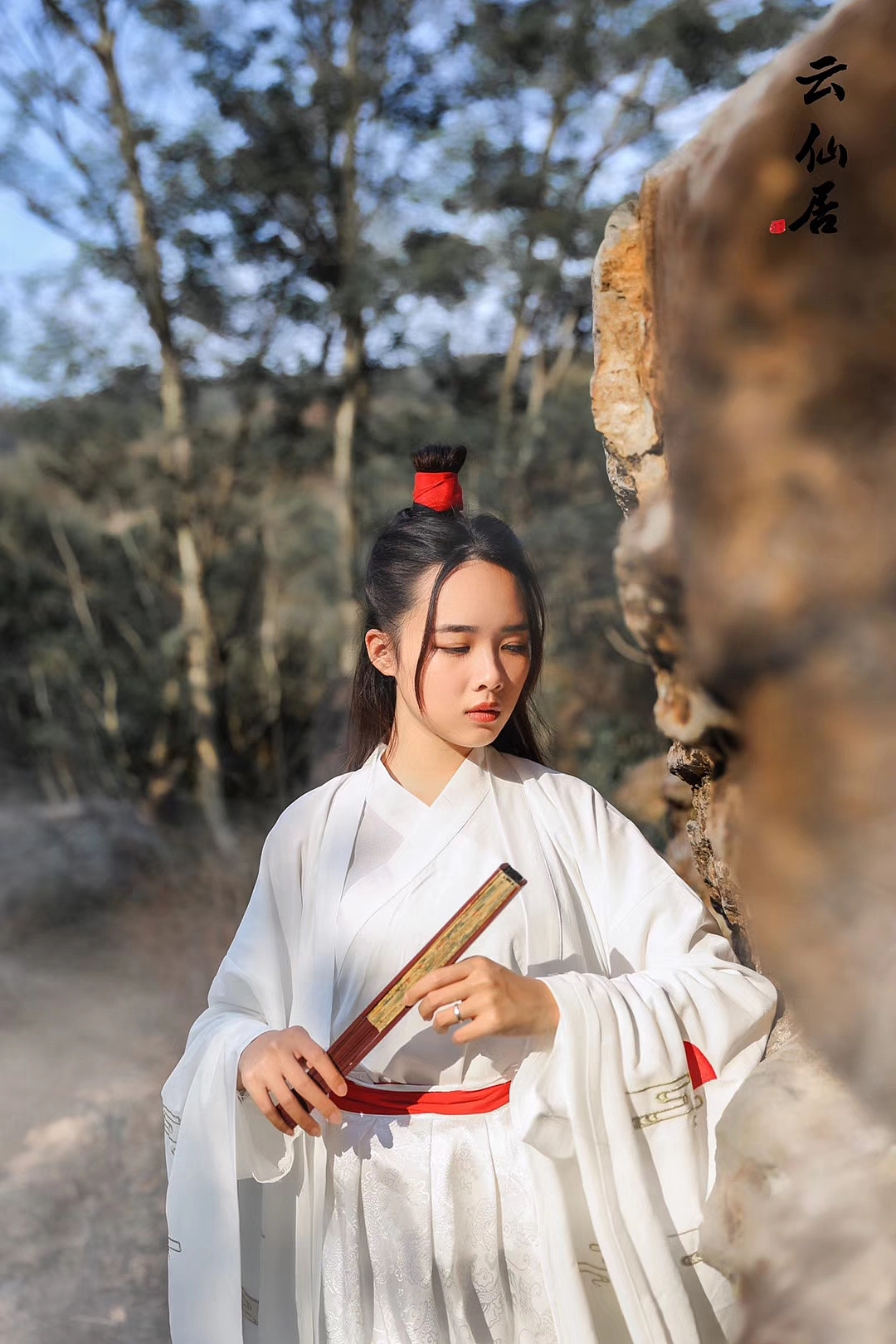 想做那不食人间烟火温婉似水的娇女子，亦想似那仗剑天涯四海为家的剑客。（图ZMTAxNTcyMzU2） - 人像摄影 - 站酷设计师阿波摄影原创素材 - 站酷ZCOOL