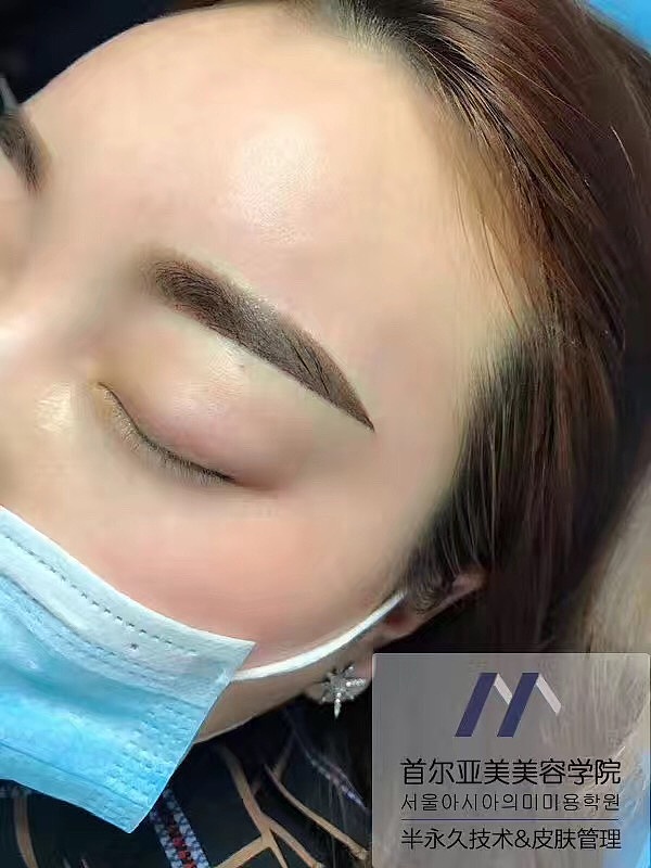 韩式半永久眉毛